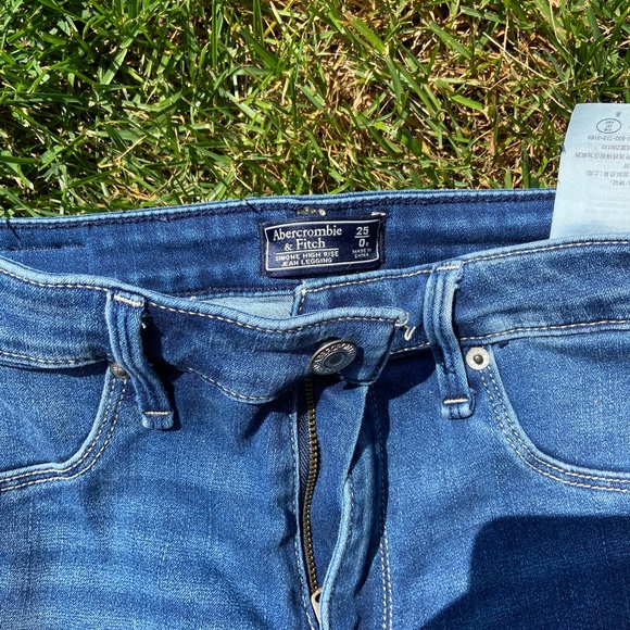 Blue Abercrombie & Fitch Jeans - Picture 2 of 6